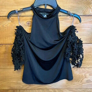 Women's One by One black Blouse M Lace Cold shoulder embroidered event party Y2K